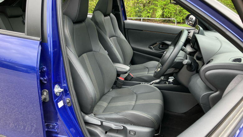 Toyota Yaris Cross 1.5 Hybrid Dynamic AWD 5dr CVT Hybrid Estate